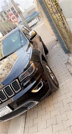 جیپ گراند شیرۆکی